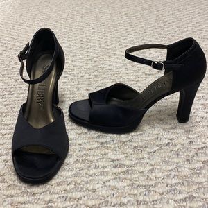 Black small block heels